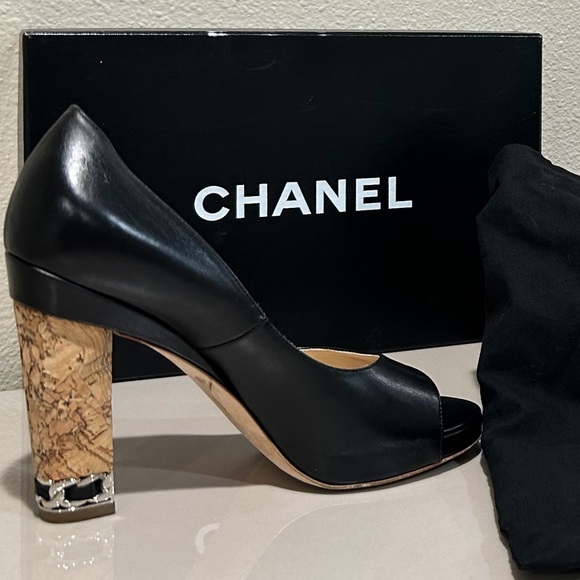 CHANEL BLACK LEATHER PEEP TOE CORK HEEL PUMPS - Picture 8 of 8